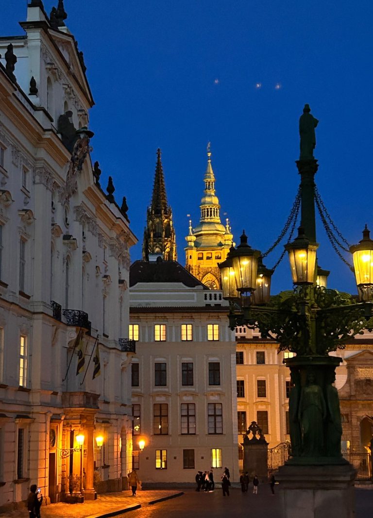 Die Prager Burg am Abend Die Prager Burg am Abend